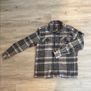 Patagonia Gray Lightweight Shirt Jacket Versatile Plaid Design
